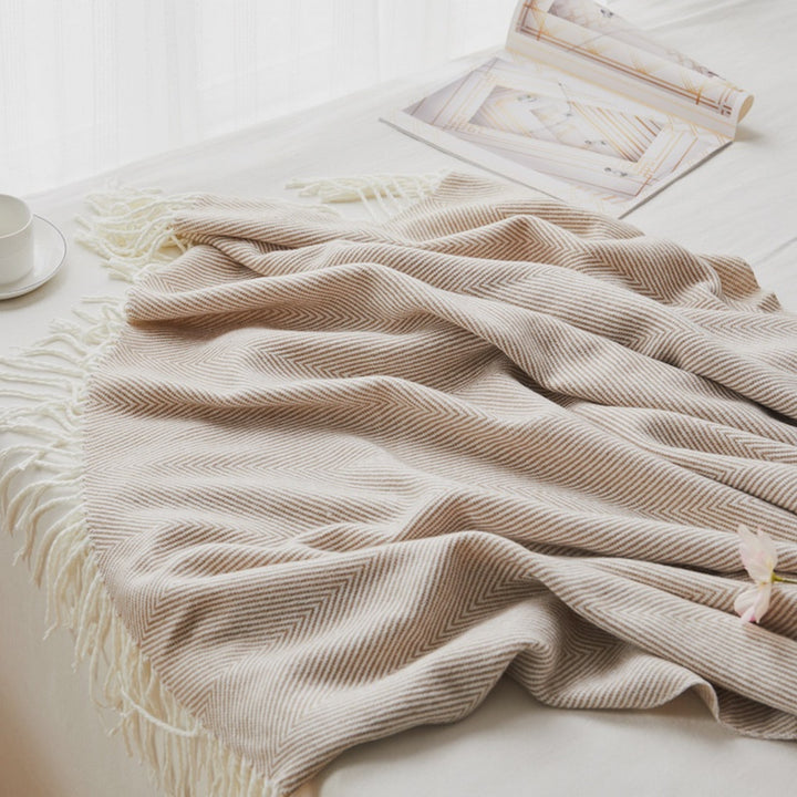 Woven Jacquard Tassel Throw