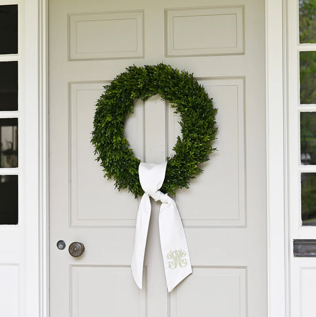 Round Boxwood Wreath 24"