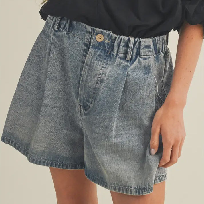 Wide-Leg Pleated Vintage Denim Shorts