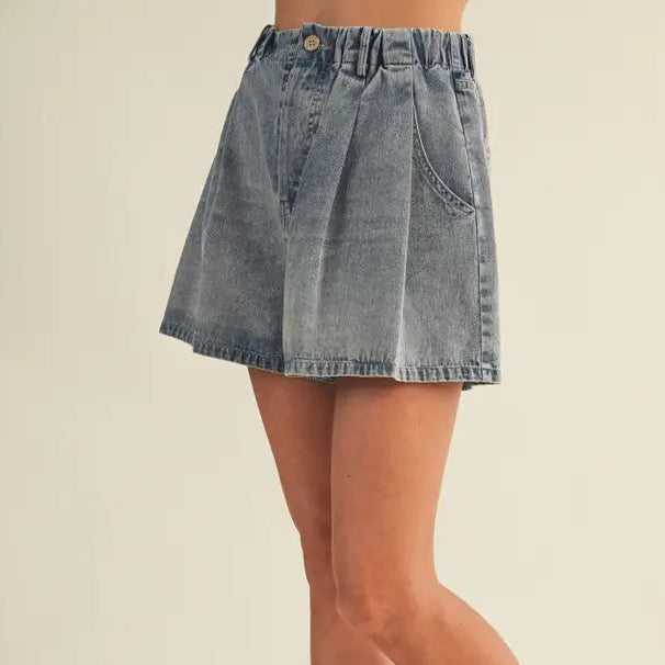 Wide-Leg Pleated Vintage Denim Shorts